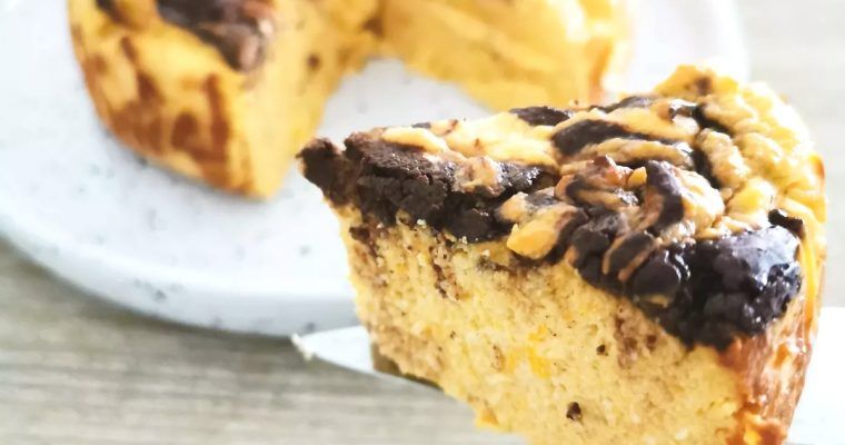 corte de tarta de calabaza