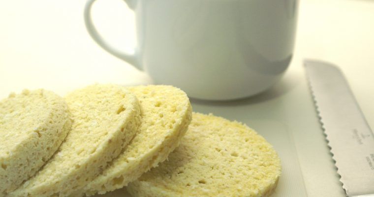Microwave sugar-free almond sponge cake