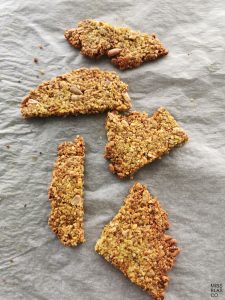 bordes de crackers de semillas